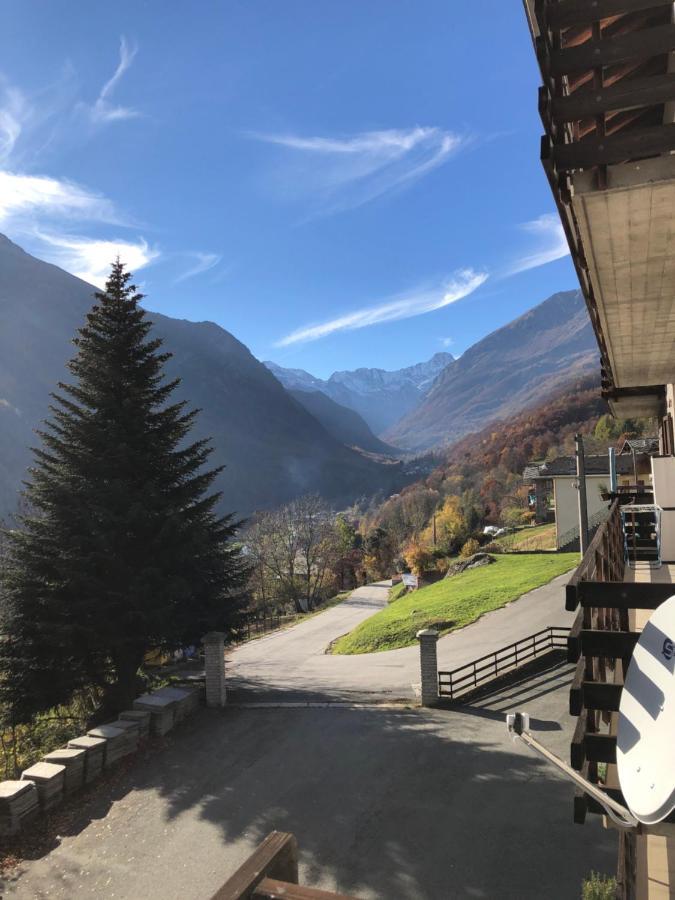 Apartamento Residenza Maria Ala di Stura Exterior foto