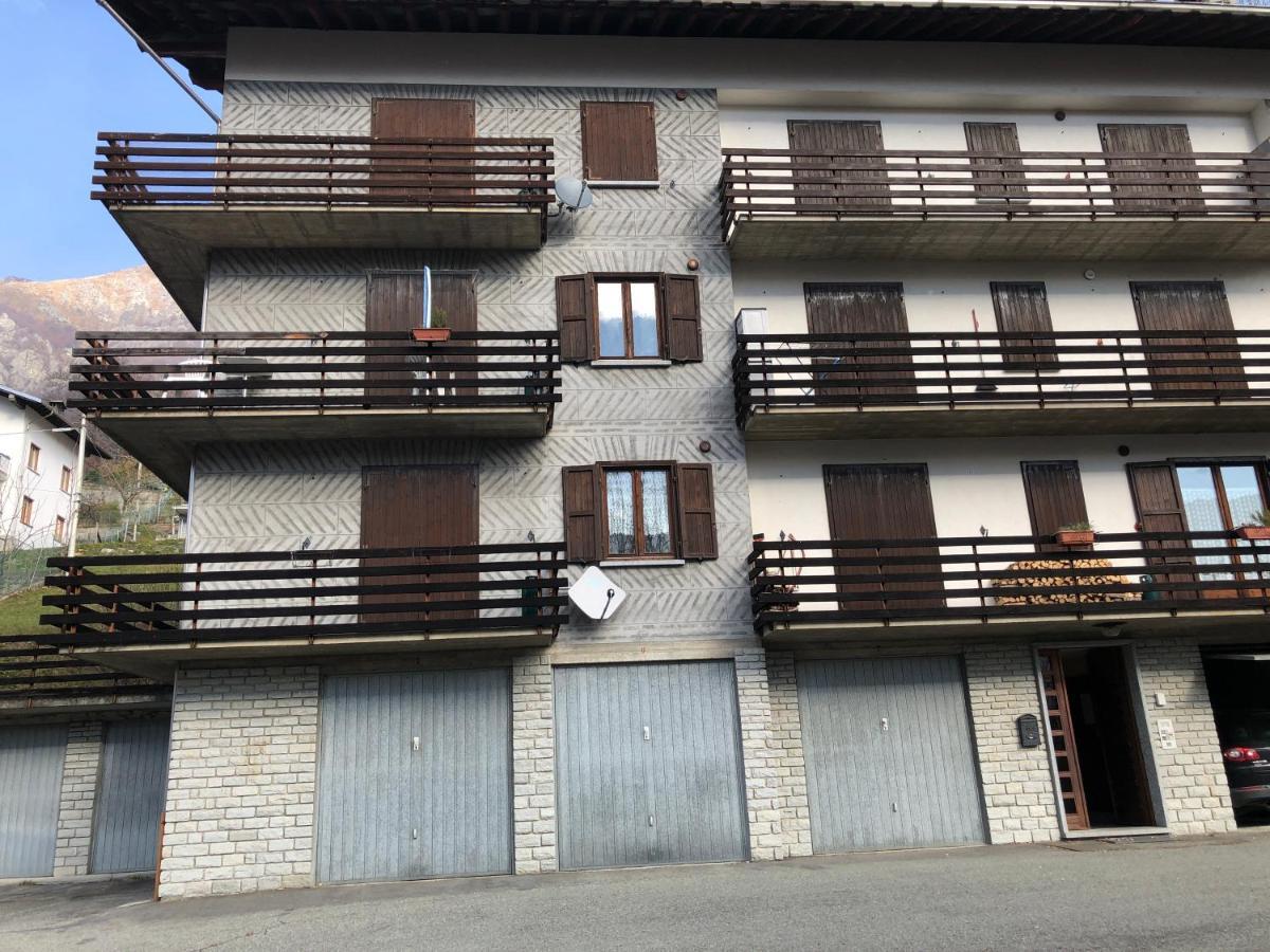 Apartamento Residenza Maria Ala di Stura Exterior foto